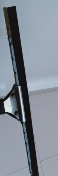 Image of Karet Window Squezi