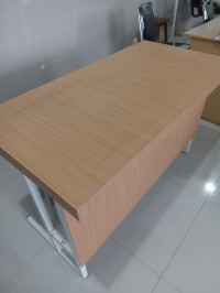 Image of Meja Kerja Besi